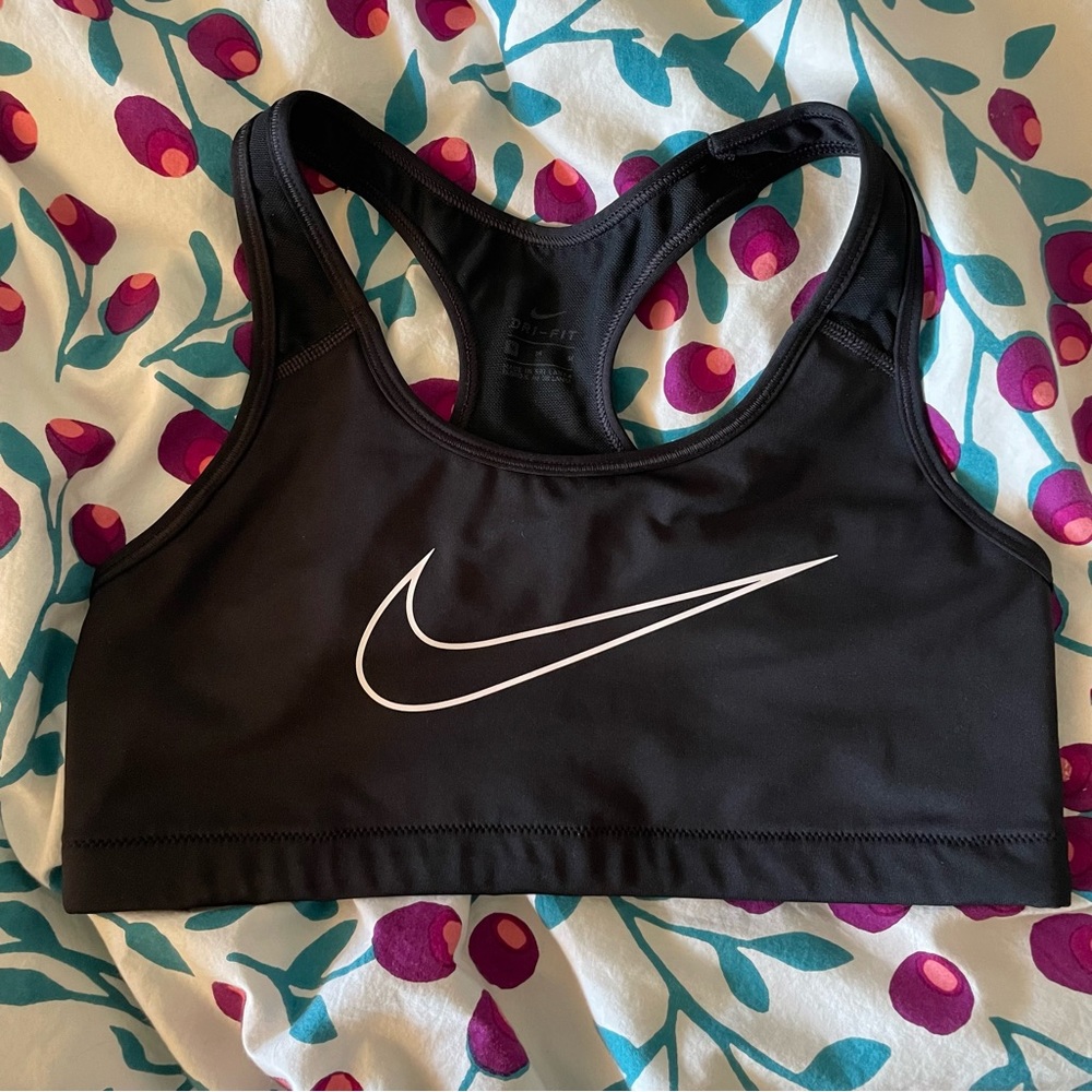 Nike pro sports bra medium